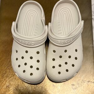 White CROCS Women’s Size 5 Slip-On Clogs with Holes